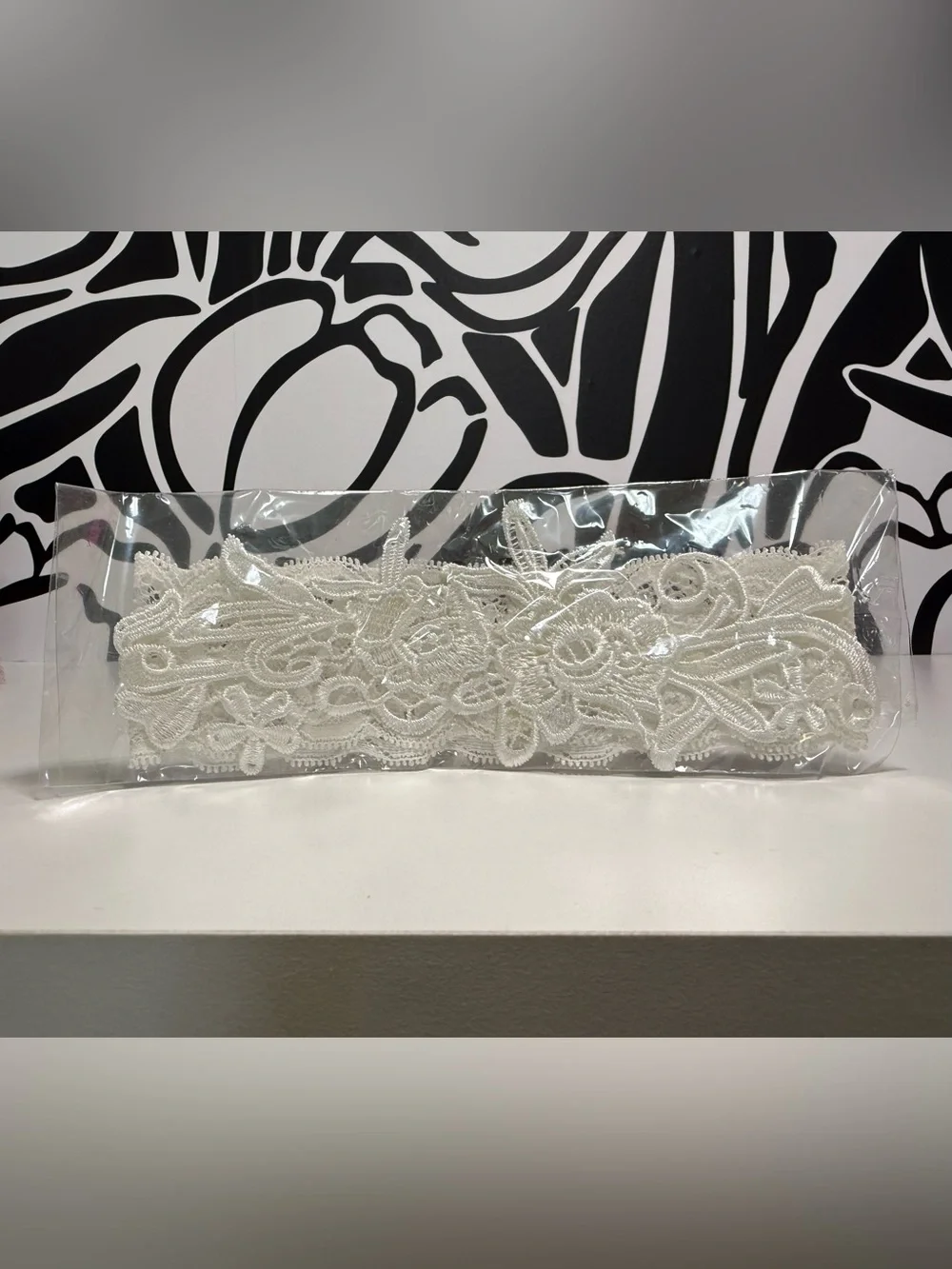 Floral Lace Wedding Garter — Brand New